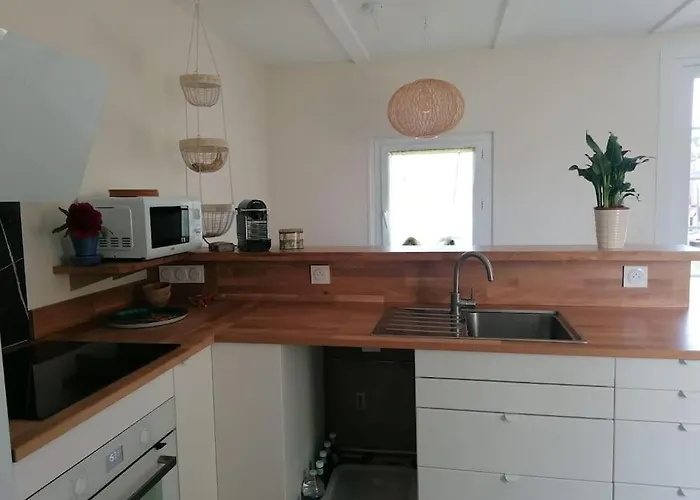Charmante Maison Pres De La Mer